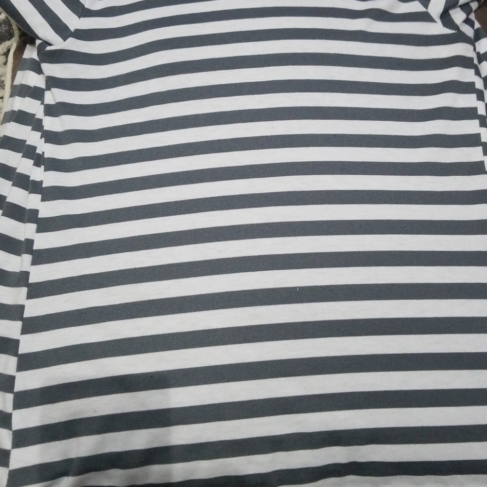 Shirt - Picture 4 of 8